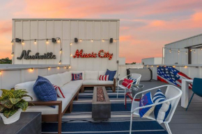 The Bluebell - Rooftop Lounge with Hot Tub